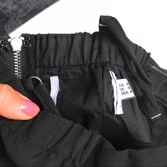 🆕 BLACK TAUPE PINK FLORAL CUT OUT ROMPER! - Picture 8 of 9